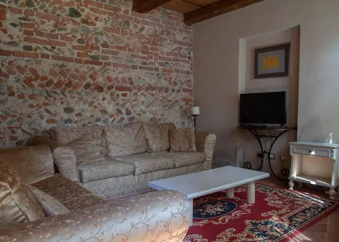 Castello Visconti - Exclusive Vila